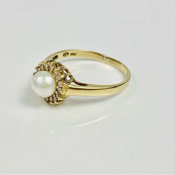 14K Yellow Gold Pearl & Diamond Cocktail Ring Size 7 - Picture 4 of 12